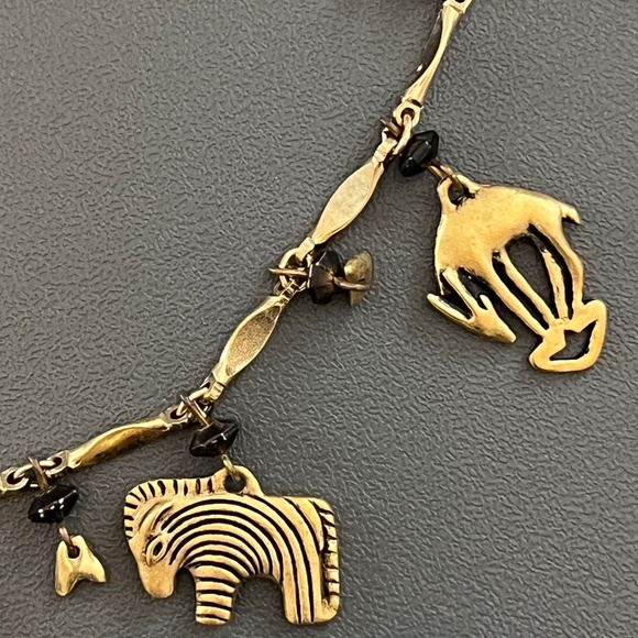 Vintage MCM Brass/Gold Tone Animal Charm and Black Bead Necklace 18" - Picture 2 of 5